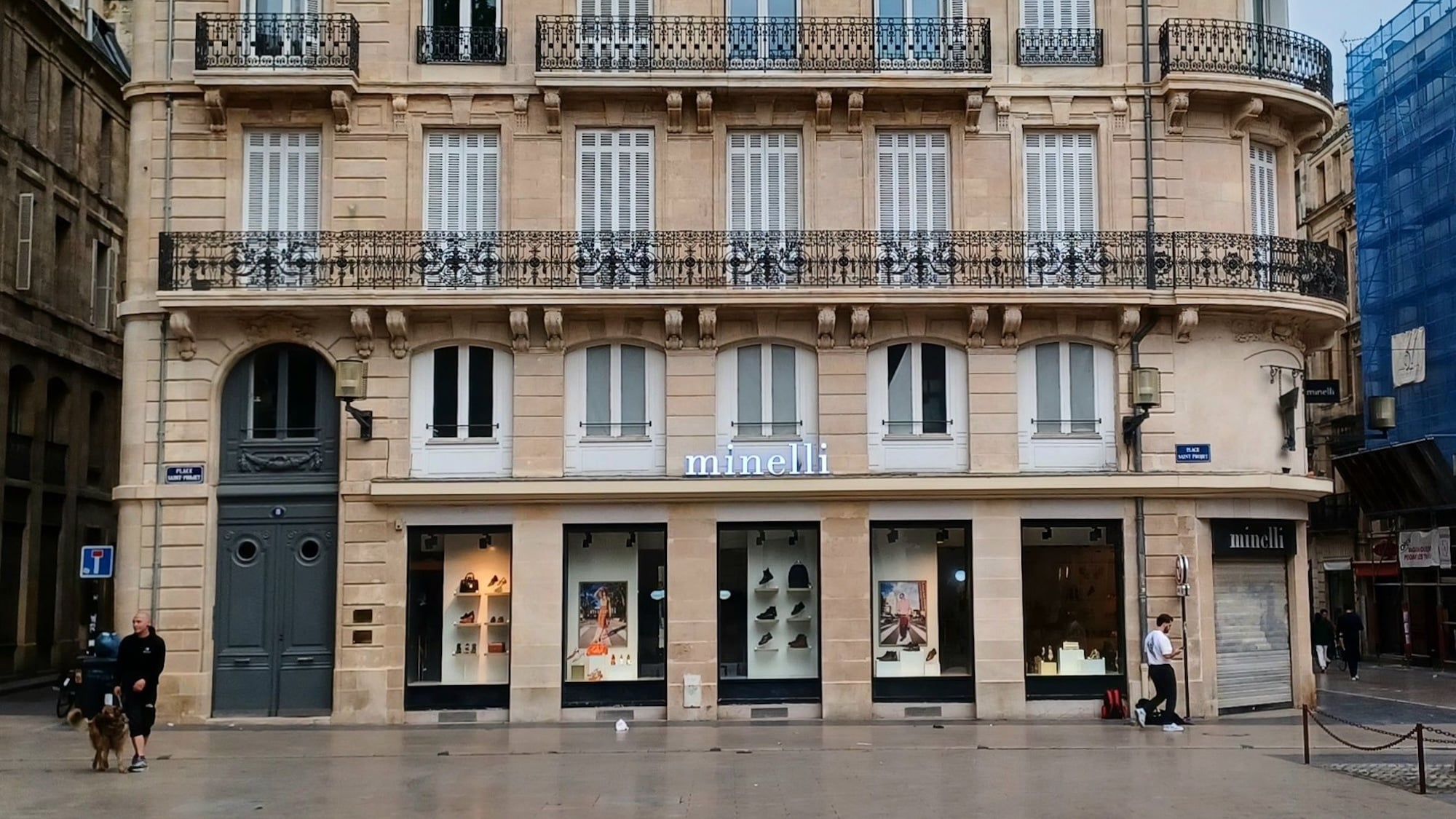 Cette célèbre enseigne de chaussures ferme ses 2 boutiques à Bordeaux et lance une liquidation géante à -60% minelli-bordeaux