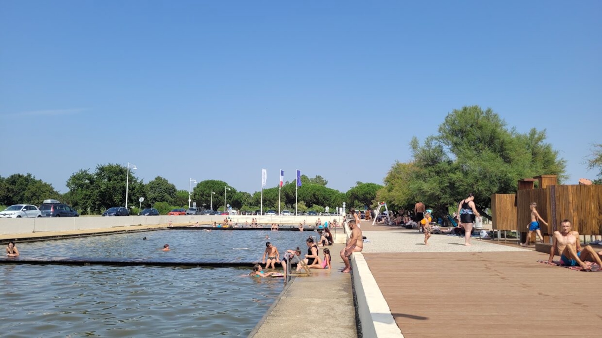 Le plus grand bassin d'eau de mer d'Europe se cache à 50 km de Bordeaux et il vient de rouvrir au public bassin-audenge