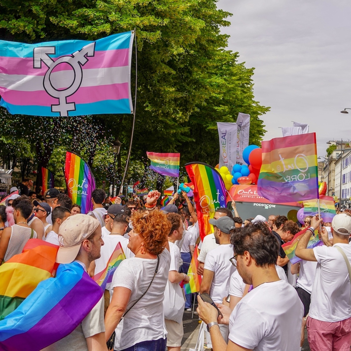 Que faire à Paris en juin ? 10 événements à ne pas manquer marche-fiertes-paris-2024-shutterstock