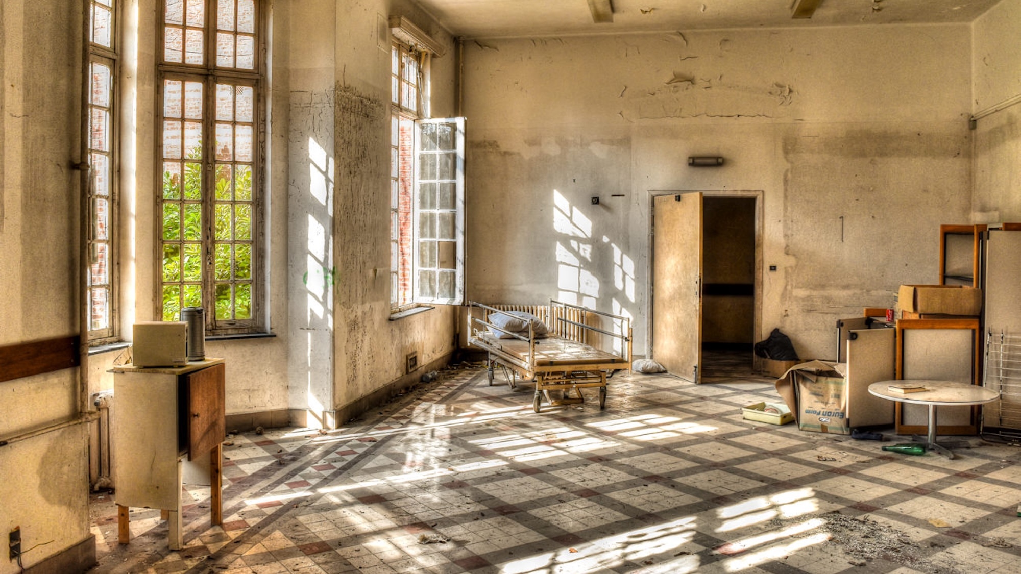 pres-bruxelles-ancien-asile-psychiatrique-abandonn
