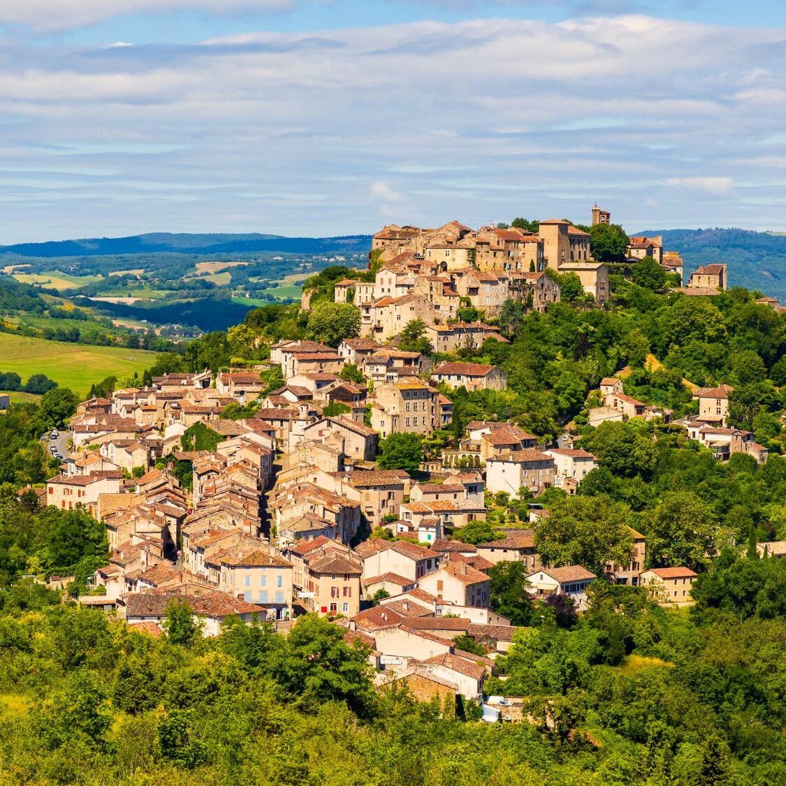cordes-sur-ciel-village-pas-de-touristes-toulouse