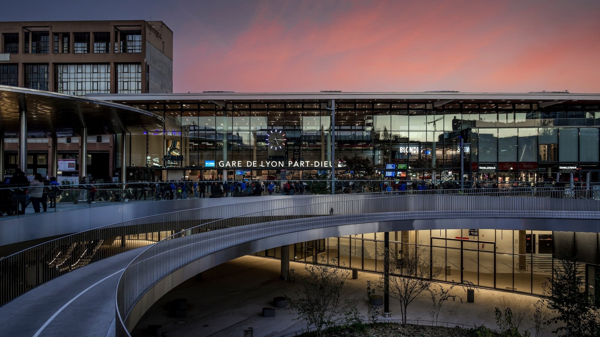 gare-lyonnaise-parmi-7-plus-belles-gares-monde-1