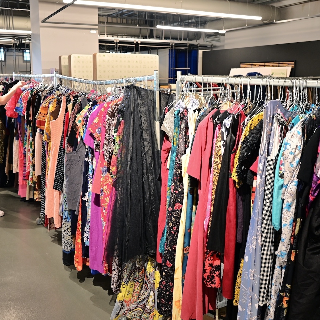 lyon-nouvelle-boutique-solidaire-vetements-1-euro-