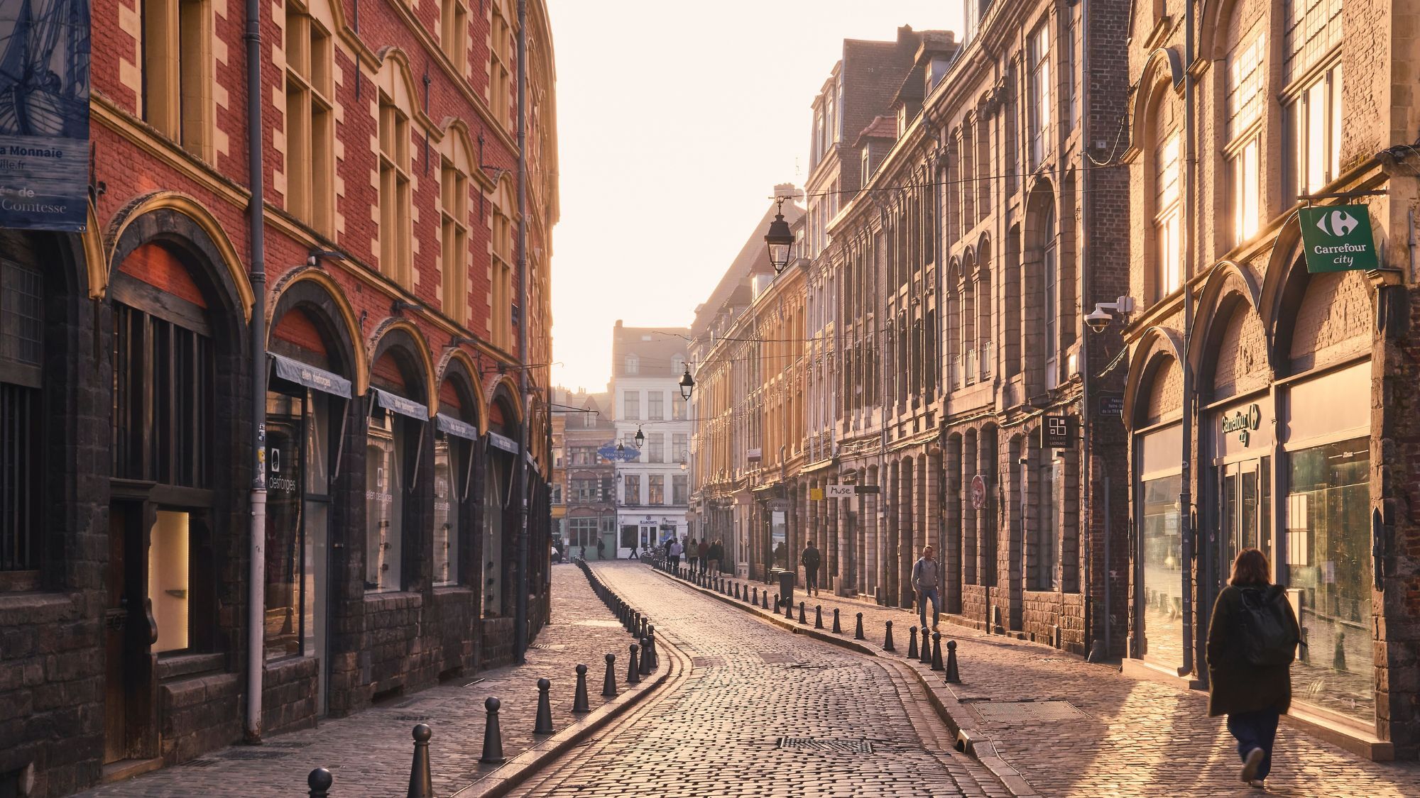 Près d'un restaurant sur deux à Lille relève de la restauration rapide, selon un nouveau baromètre rue-paves-fac-ades-lille