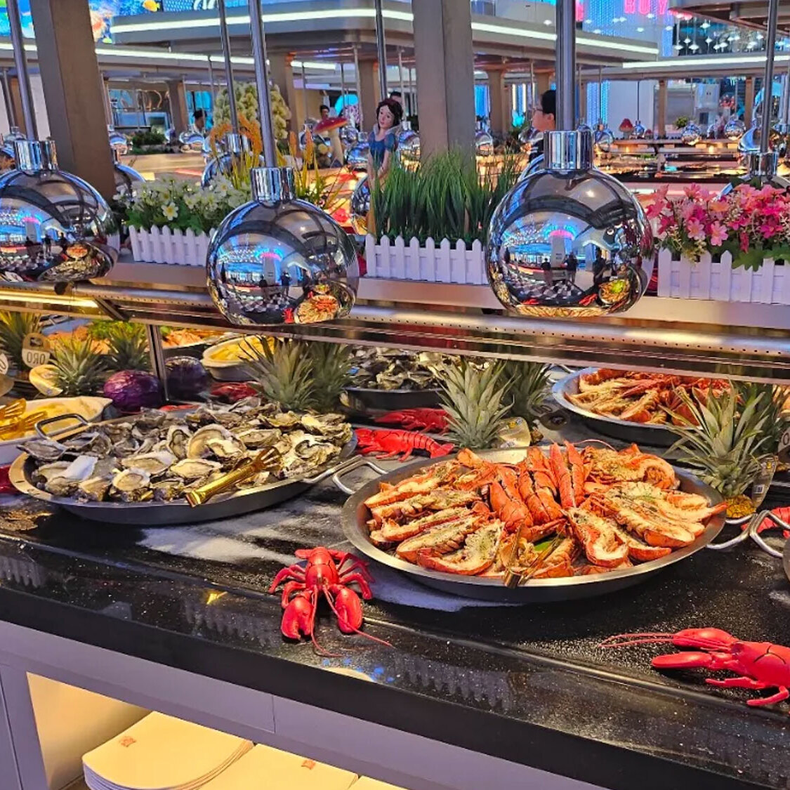 Un immense buffet à volonté de plus de 100 plats débarque à Marseille buffet-volonte-marseille-grand-littoral