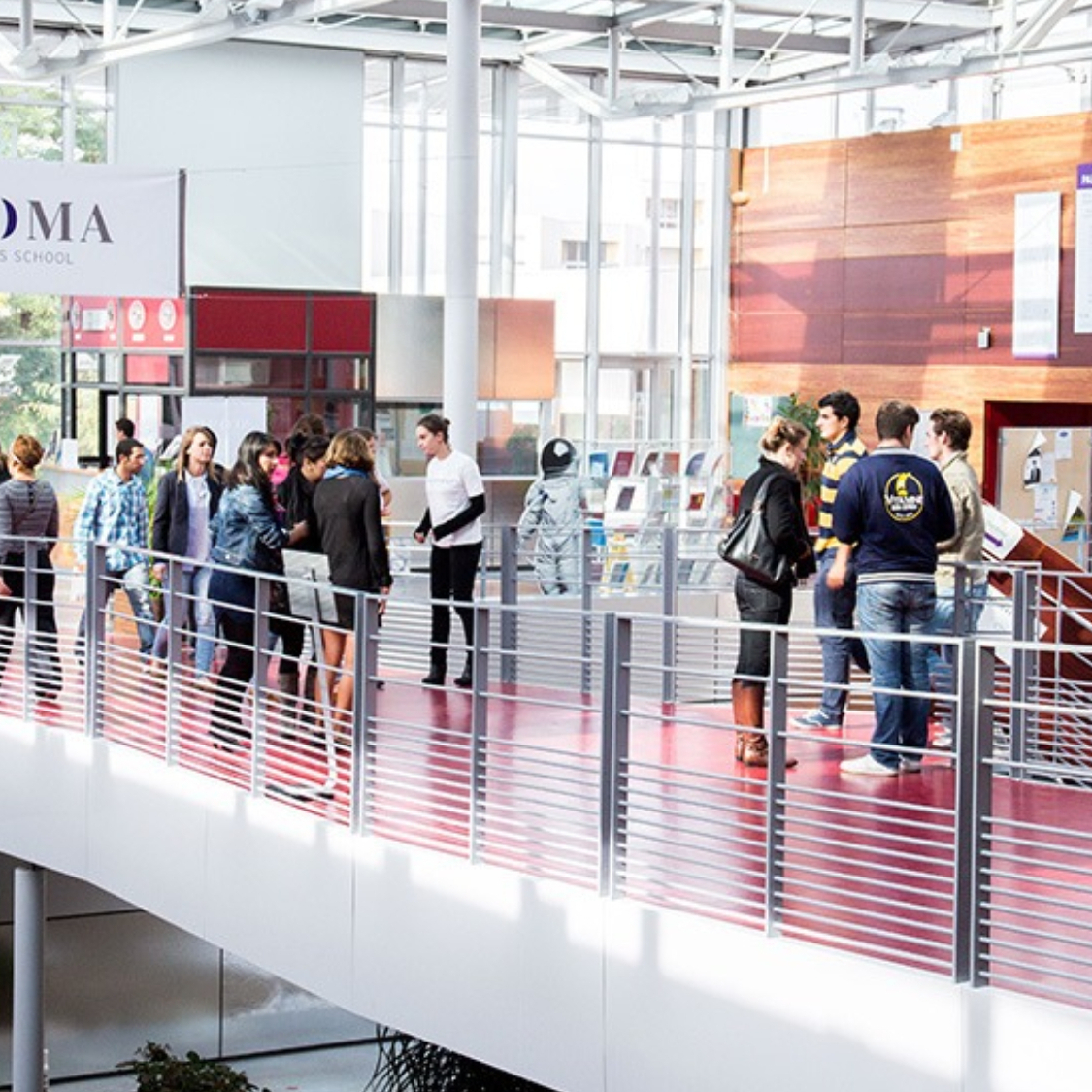 À Reims, cette grande école se classe dans le top 40 mondial neoma-reims