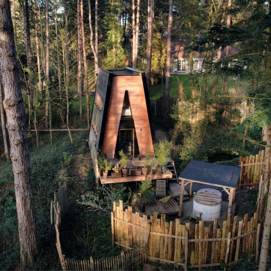 À 1h30 de Lille, ces cabanes insolites avec bain nordique se cachent entre forêt et mer logement-insolite-cabane-foret