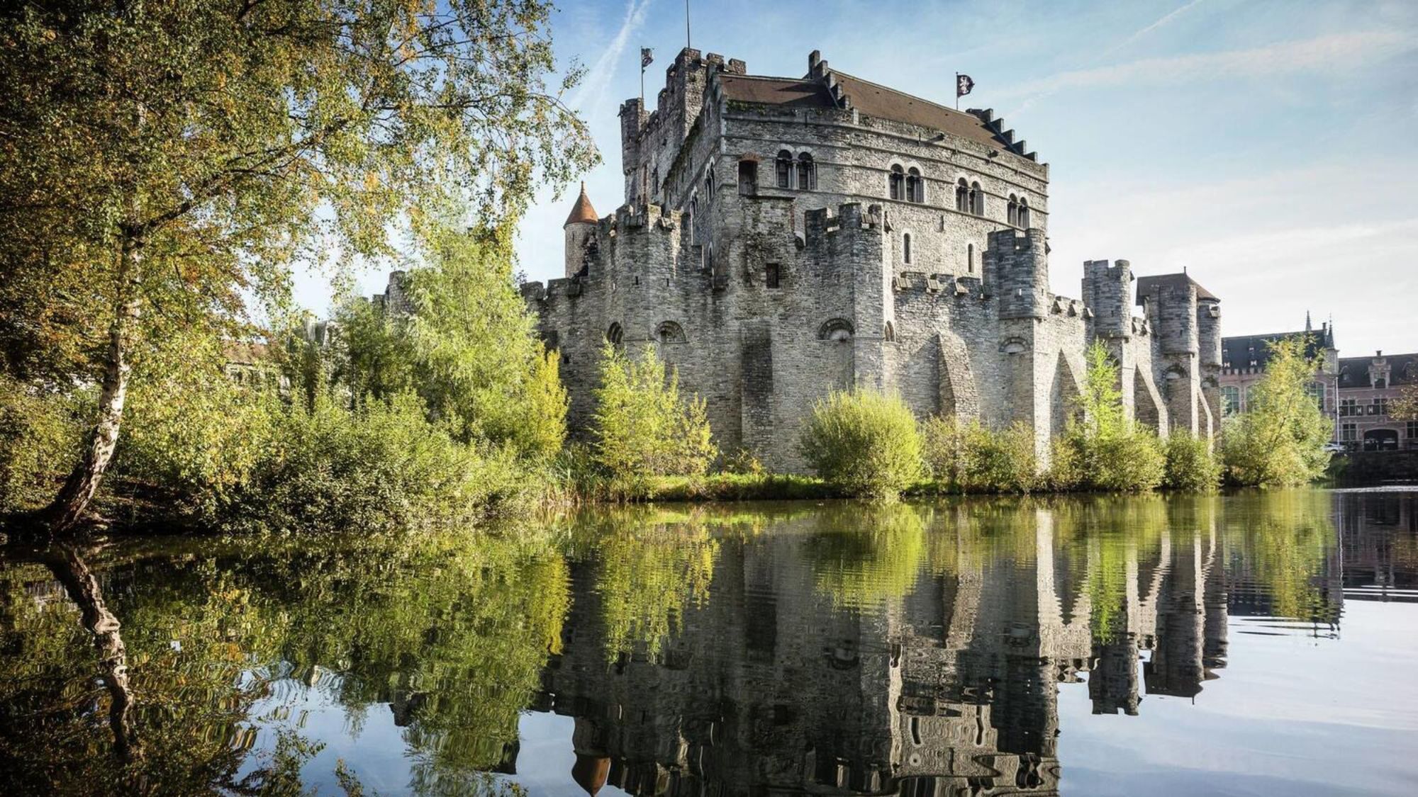 For Halloween, this castle just 1 hour 15 minutes from Lille ranks among Europe's most terrifying getaways chateau-medieval-eau