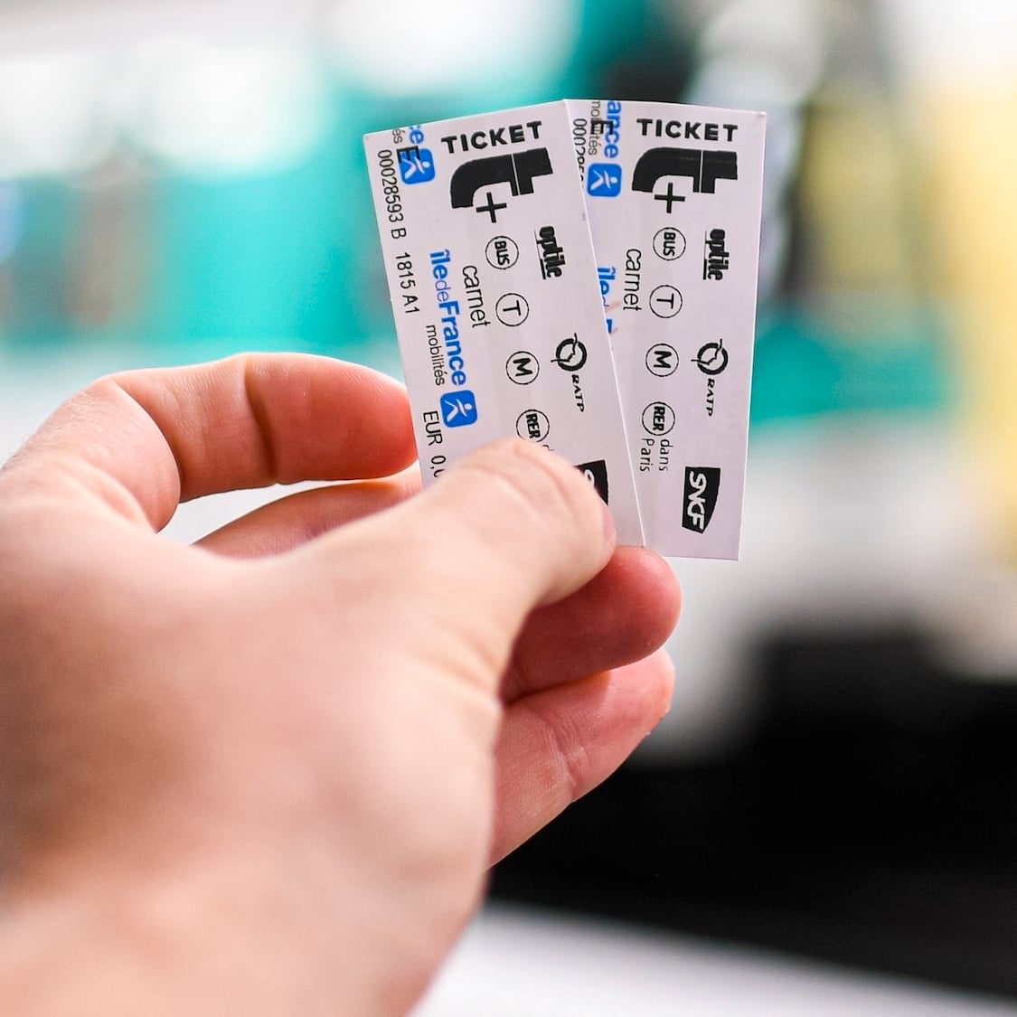 Métro : une expo célèbre la fin du ticket carton ce week-end shutterstock-2759241779