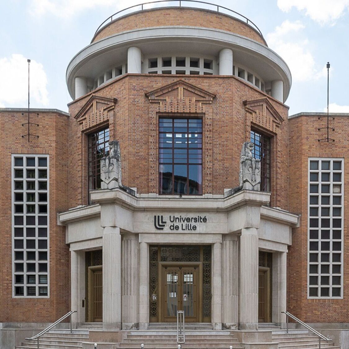 universite-lille-batiment-briques