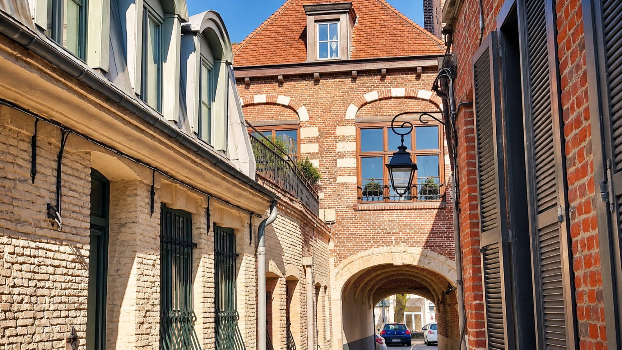 maison-brique-rue