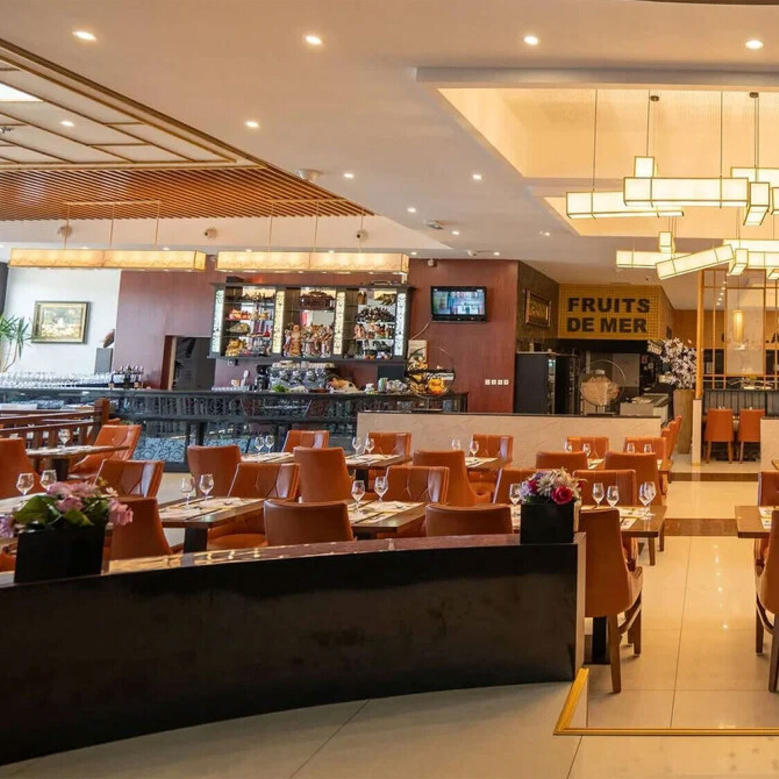 Un nouveau buffet à volonté de 1600 m² devient le plus grand restaurant de Marseille buffet-plus-grand-restaurant-marseille