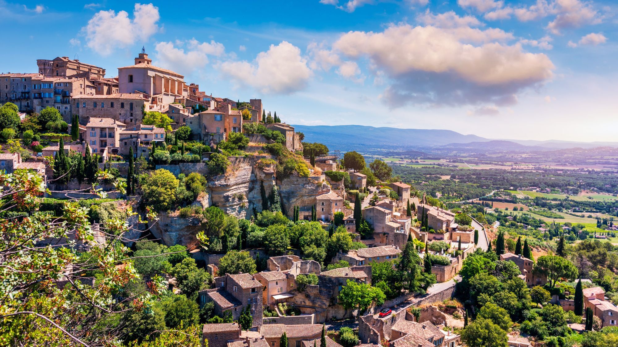 village-perche-montagne-vue