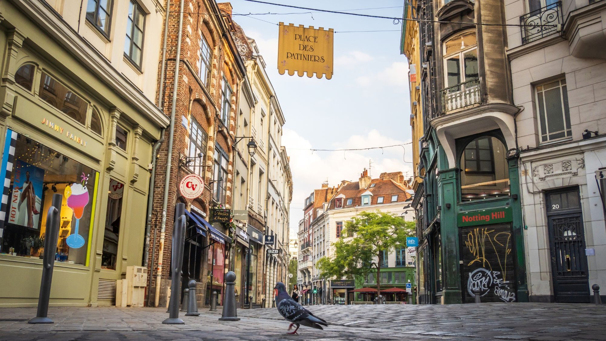vieux-lille-paves-pigeon-boutiques