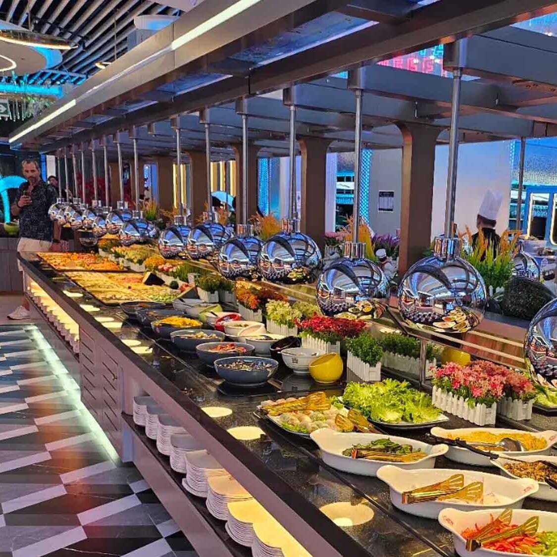 plus-grand-resto-marseille-buffet