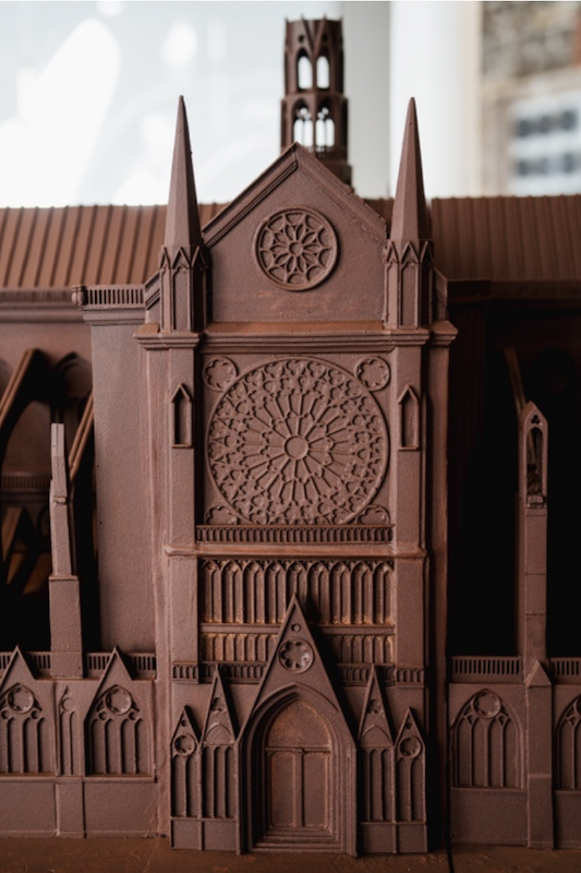 notre-dame-paris-chocolat-detail-maquette-rosace