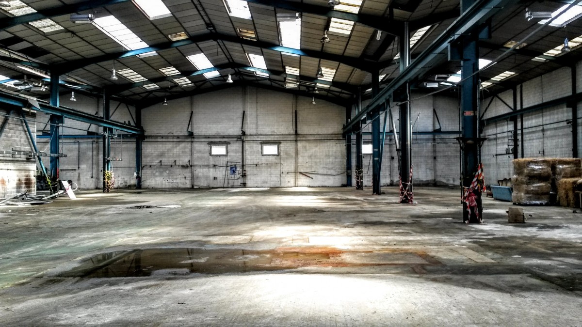 Une ancienne charcuterie industrielle de 7000m2 investit par Soukmachines.